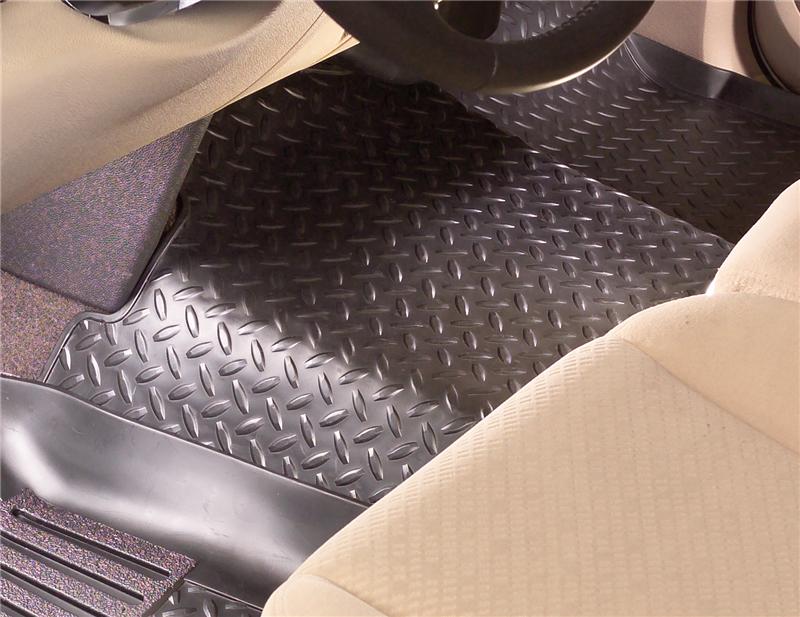 Husky Liners Classic Style Center Hump Floor Liner For 1999-2006 Chevy Silverado 1500 / GMC Sierra 1500 & 1999-2007 2500/3500 (incl. HD) - Black
