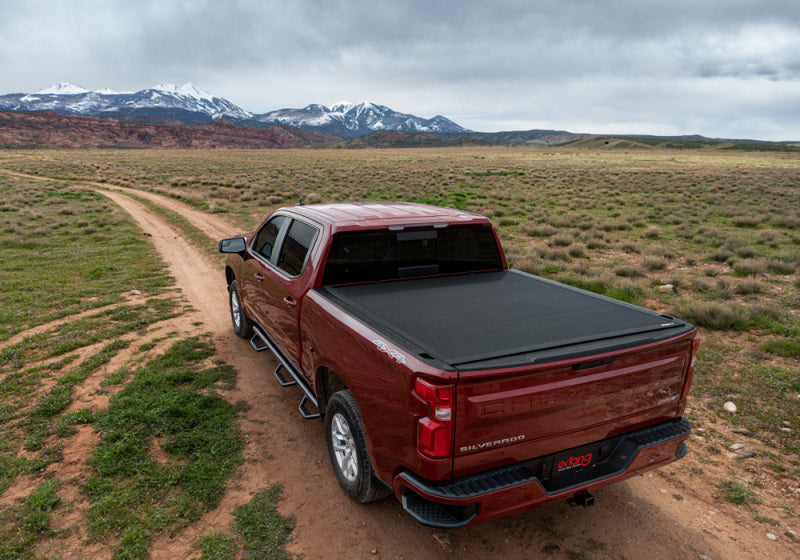 Extang Xceed Hard Folding Tonneau Cover For 2014-2019 Chevy Silverado 1500 / GMC Sierra 1500 & 2015-2019 2500/3500 6.5 ft (6'6"/79.4") Bed