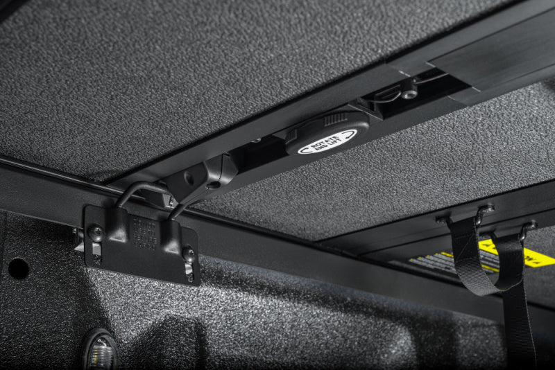 Extang Solid Fold ALX Hard Folding Tonneau Cover For 2015-2020 Ford F-150 5.5 ft (5'7"/67.1") Bed
