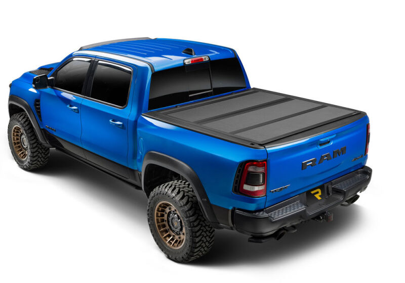 Extang Endure ALX Hard Folding Tonneau Cover For 2014-2019 Chevy Silverado 1500 / GMC Sierra 1500 5.5 ft (5'8"/69.9") Bed