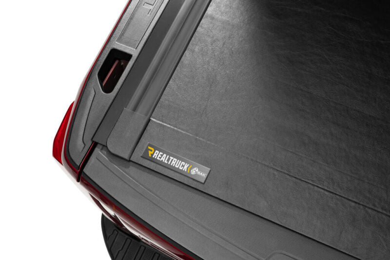 BAK Revolver X2 Hard Roll-Up Tonneau Cover For 2019-2026 Chevy Silverado 1500 / GMC Sierra 1500 (New Body Style) 5.5 ft (5'8"/69.9") Bed