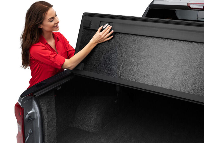 Extang Xceed Hard Folding Tonneau Cover For 2014-2019 Chevy Silverado 1500 / GMC Sierra 1500 & 2015-2019 2500/3500 6.5 ft (6'6"/79.4") Bed