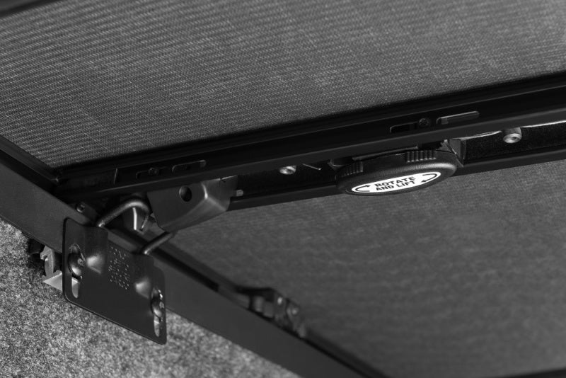 Extang Trifecta ALX Soft Folding Tonneau Cover For 2021 Ford F-150 6.5 ft (6'7"/78.9") Bed