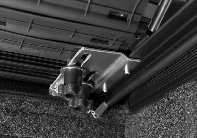 BAK Revolver X4s Hard Roll-Up Tonneau Cover For 2014-2019 Chevy Silverado 1500 / GMC Sierra 1500 & 2015-2019 2500/3500 6.5 ft (6'6"/79.4") Bed
