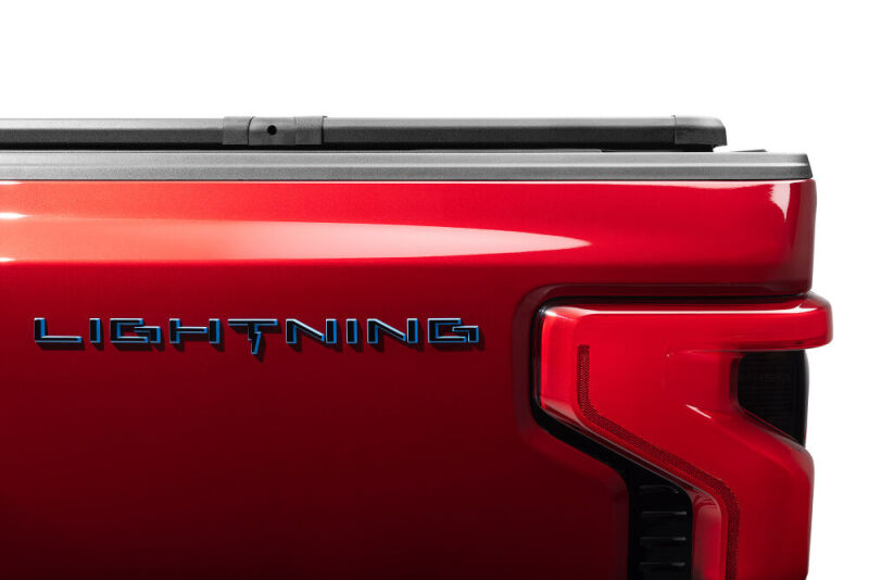 Extang Solid Fold ALX Hard Folding Tonneau Cover For 2021-2023 Ford F-150 / 2022-2023 Ford F-150 Lightning 5.5 ft (5'7"/67.1") Bed